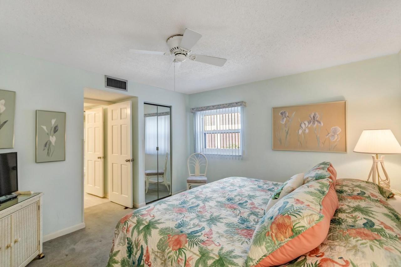 Gulf Gate Resort By Travel Resort Services St. Pete Beach Exterior photo