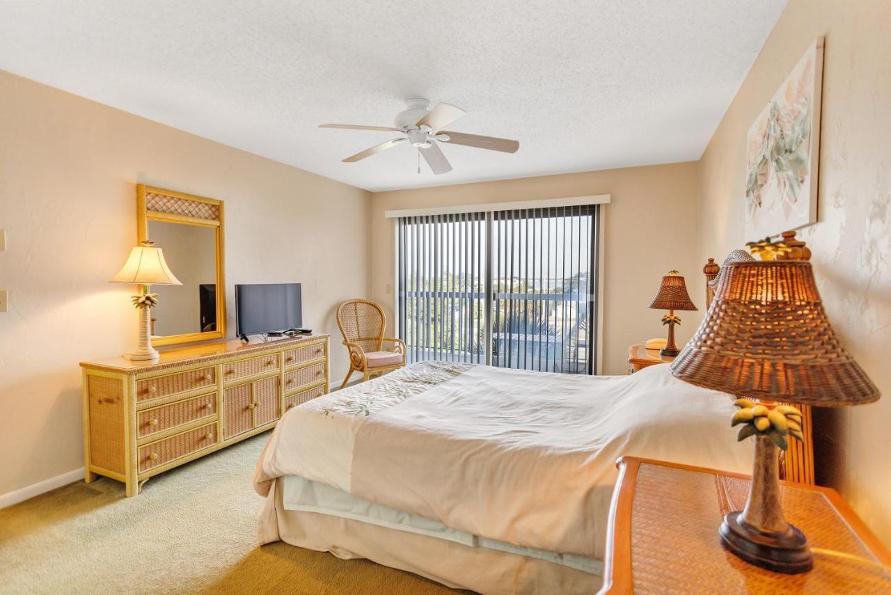Gulf Gate Resort By Travel Resort Services St. Pete Beach Exterior photo